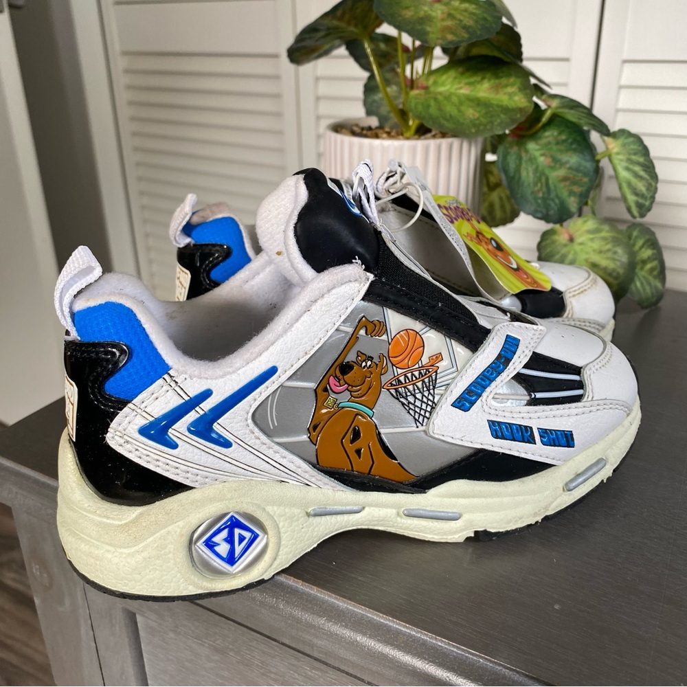 Y2K Vintage Scooby Doo Basketball Children’s Shoes Size 1